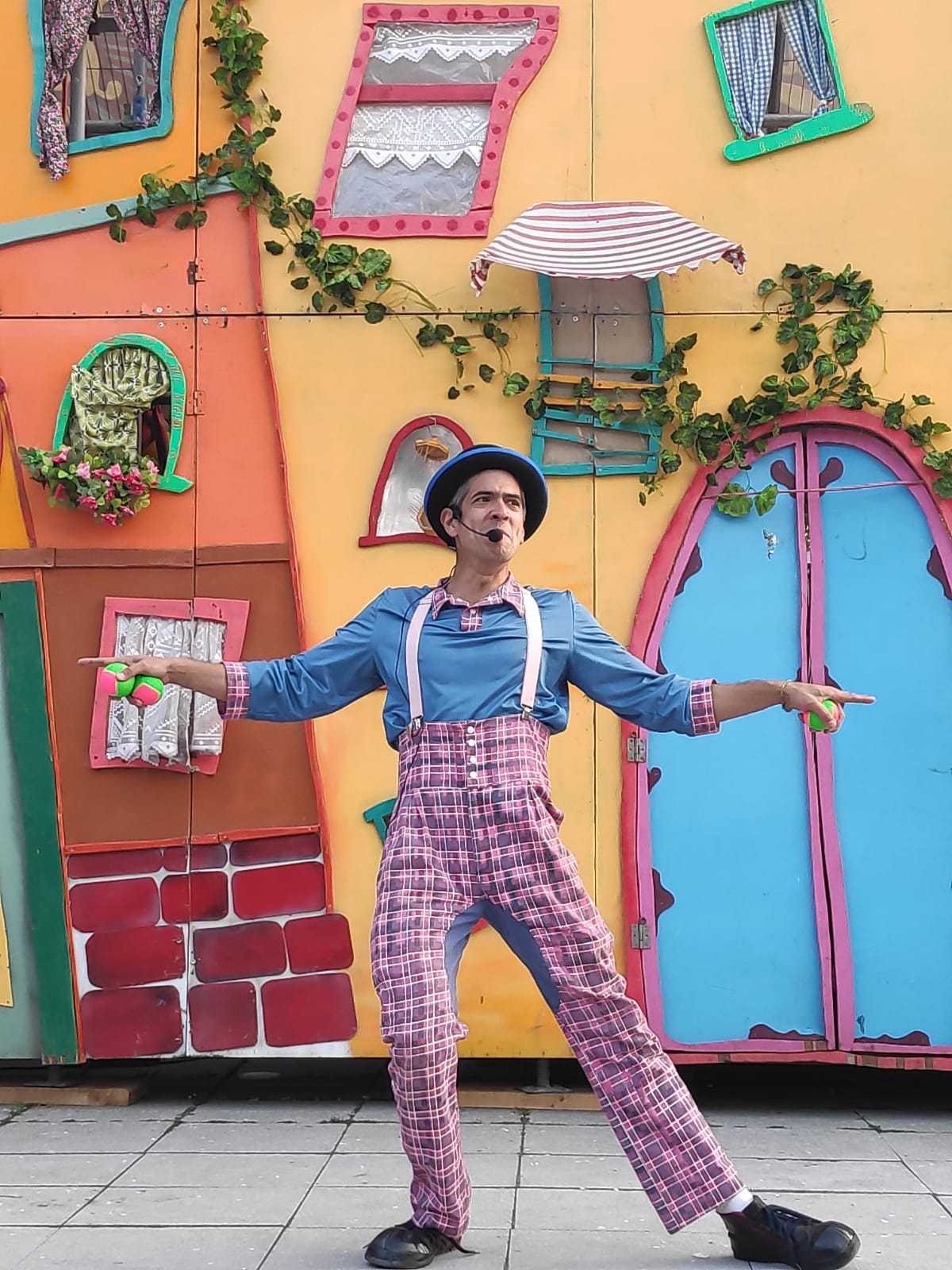 CHALYMAN — Juggler & Street Performer